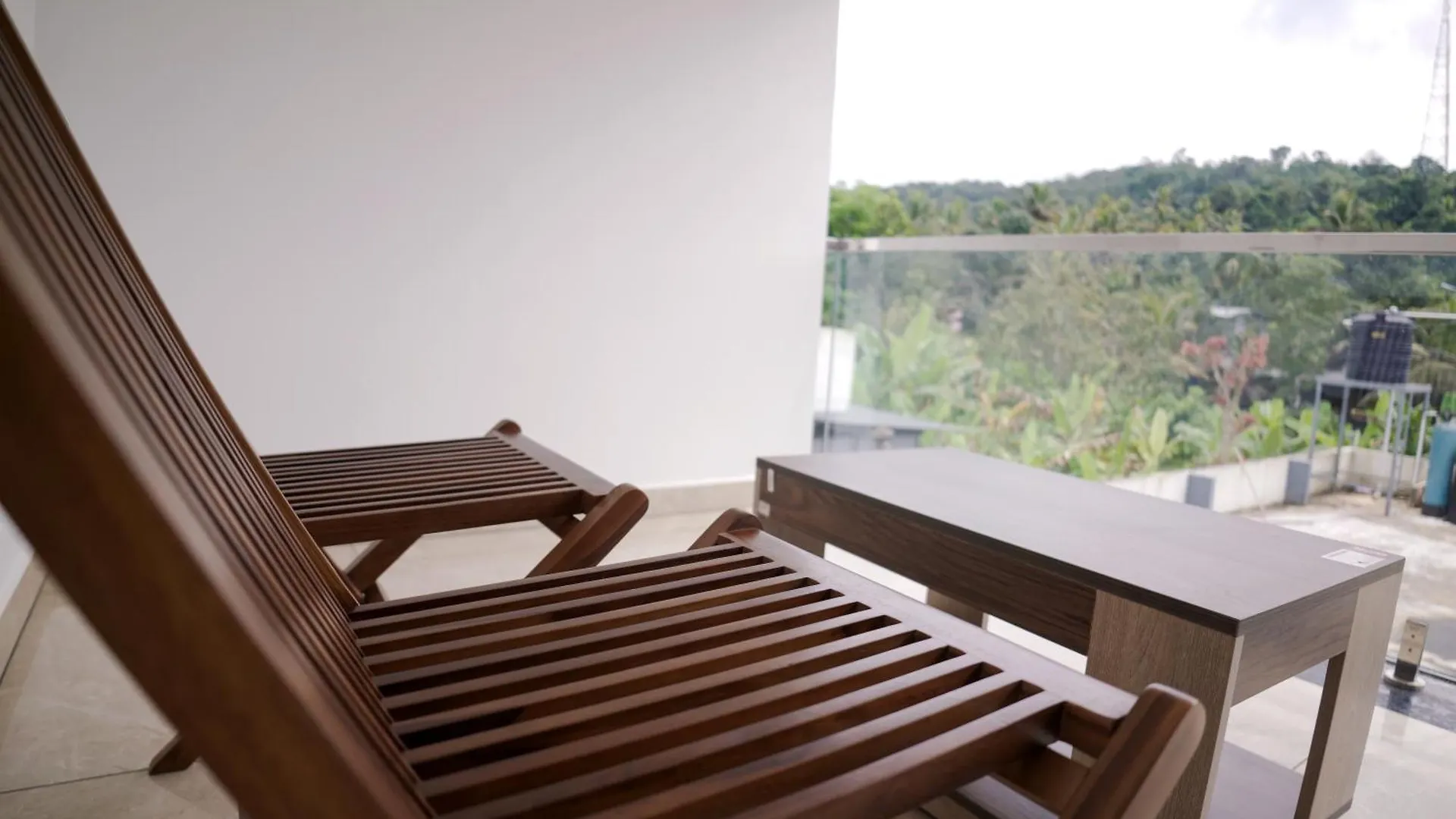 Teak And Lake Homestay Thekkady