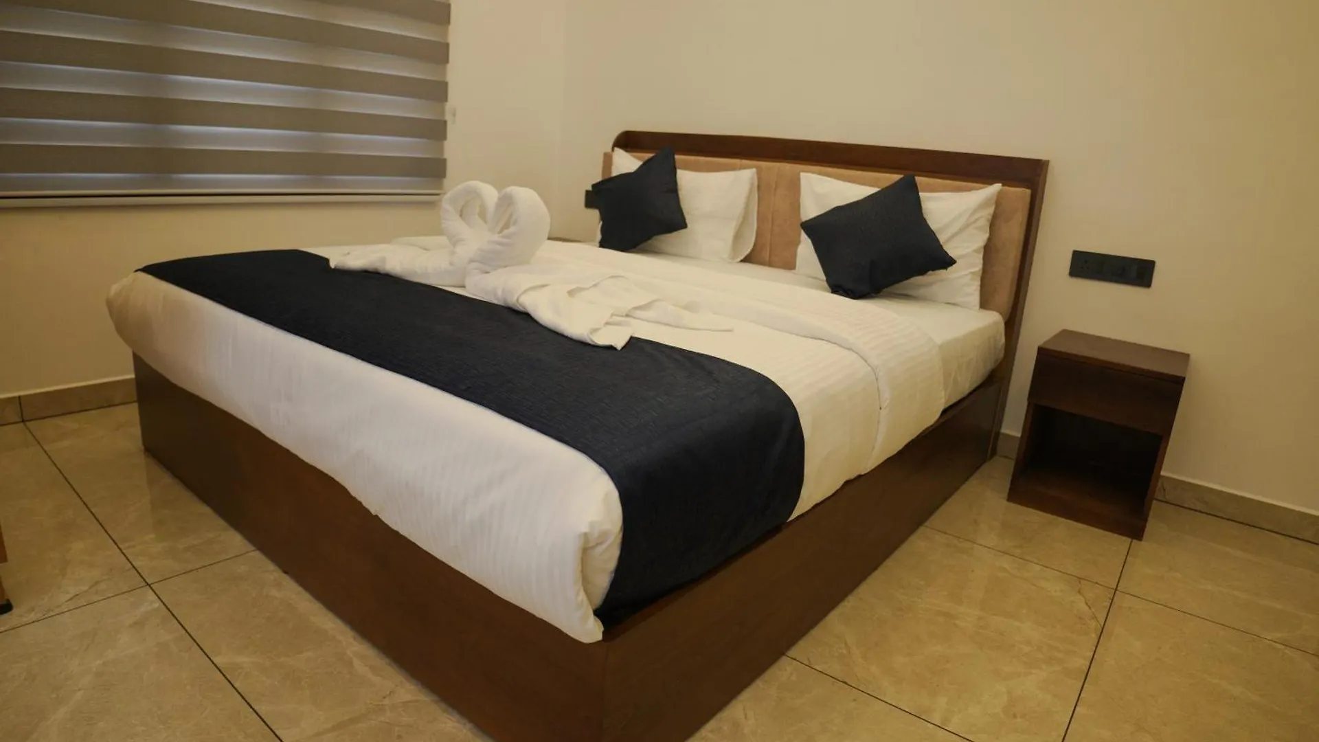 Teak And Lake Homestay Thekkady