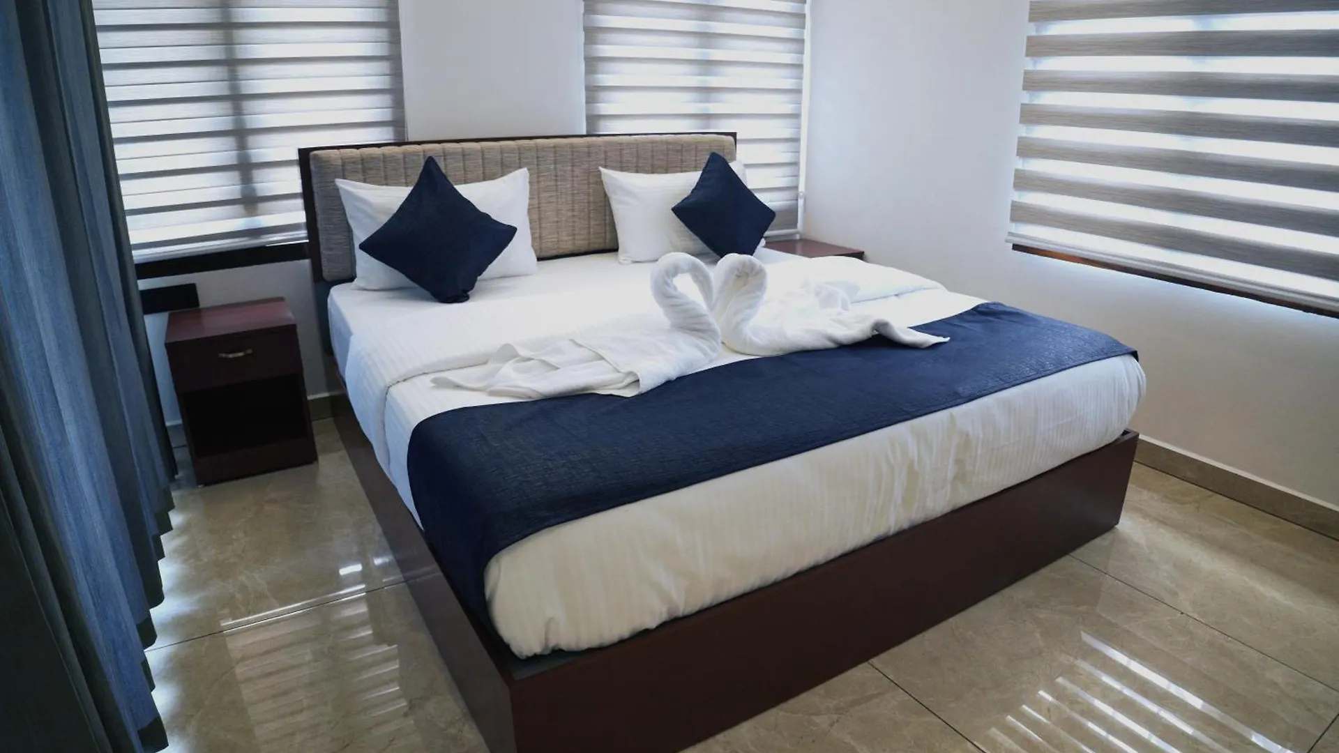 Teak And Lake Homestay Thekkady